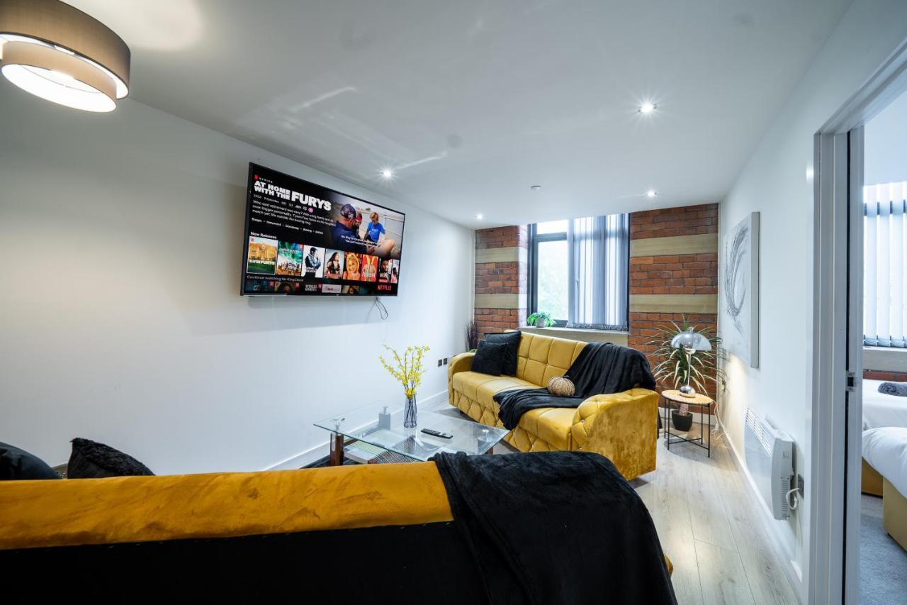Bv Spacious 1-Bedroom Apartment Close To Town Center - Sleeps 6 Bradford  Bagian luar foto